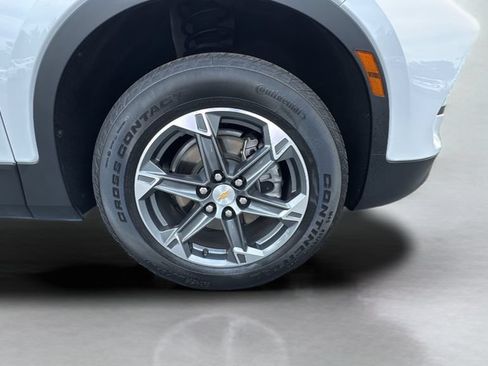 Used 2025 Chevrolet Blazer LT FWD image 26
