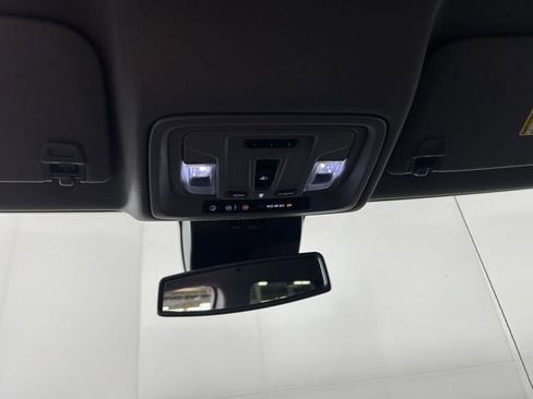 Used 2023 GMC Sierra 1500 SLT w/ SLT Convenience Package AWD/4WD image 24