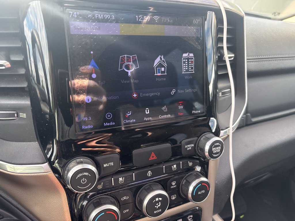 Used 2019 RAM 1500 Laramie AWD/4WD image 7