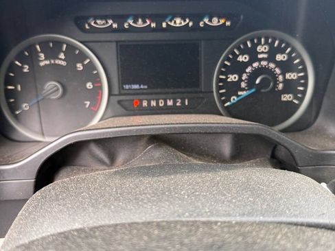 Used 2015 Ford F150 XLT w/ Equipment Group 301A Mid RWD image 10