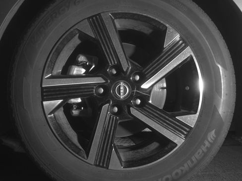 Used 2025 Nissan Sentra SV image 12