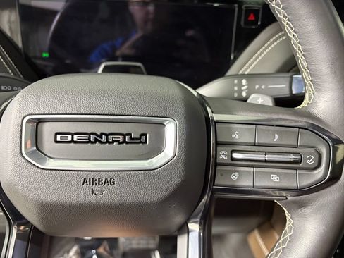 Used 2025 GMC Yukon XL Denali Ultimate AWD/4WD image 23