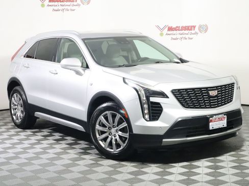 Used 2020 Cadillac XT4 Premium Luxury FWD image 2
