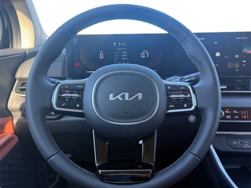 New 2026 Kia Carnival EX image 12