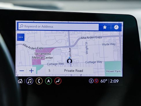 Used 2022 Chevrolet Corvette Stingray Premium Conv w/ Z51 Performance Package image 12