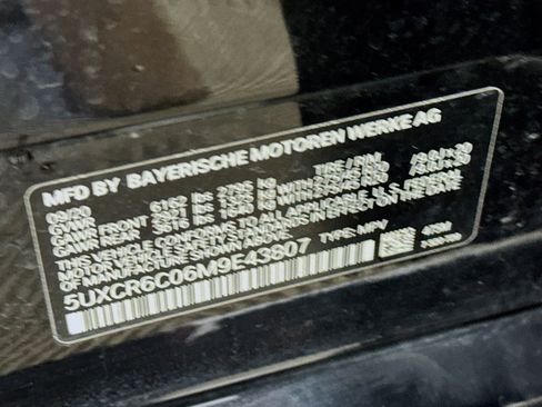 Used 2021 BMW X5 xDrive40i w/ M Sport Package AWD/4WD image 31