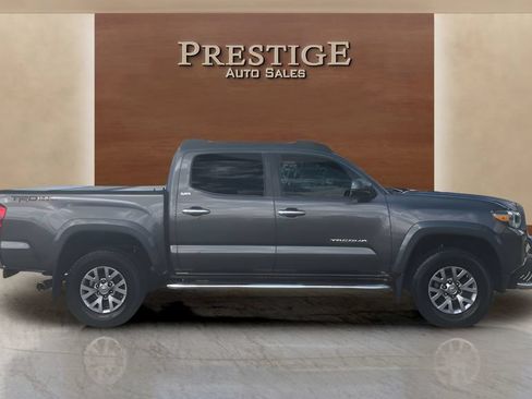 Used 2016 Toyota Tacoma SR5 RWD image 21