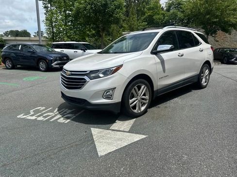 Used 2018 Chevrolet Equinox Premier FWD image 3