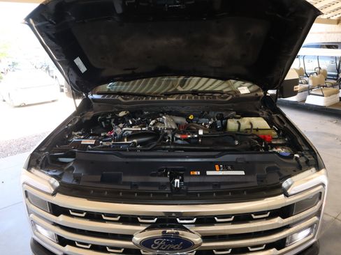 Used 2024 Ford F350 Platinum w/ Tremor Off-Road Package AWD/4WD image 21