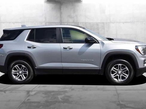 Used 2025 GMC Terrain Elevation FWD image 5