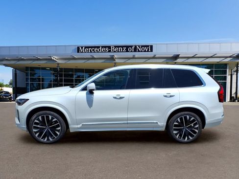Used 2025 Volvo XC90 B6 Plus w/ Protection Package Premier AWD/4WD image 2