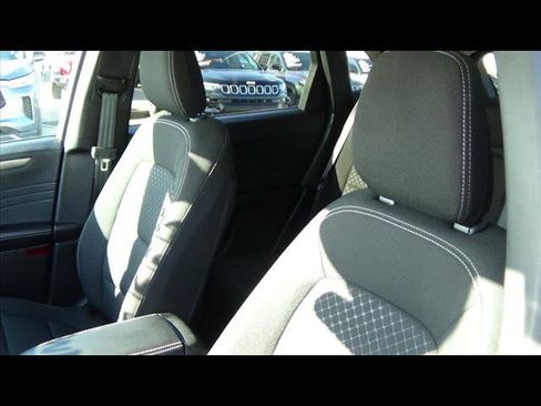 Used 2024 Ford Escape Active image 17