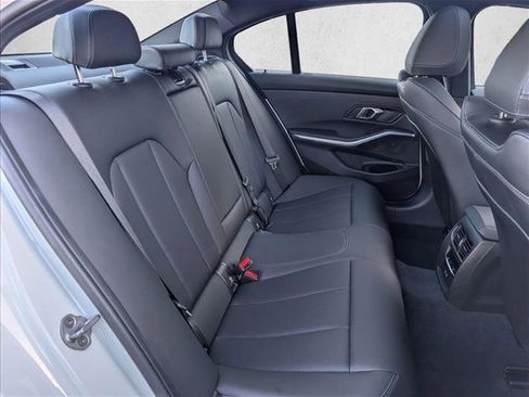 Used 2025 BMW 330i Sedan w/ M Sport Package RWD image 18