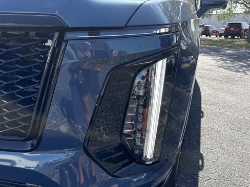 New 2026 Cadillac Escalade Platinum Sport w/ LPO, ONYX Package AWD/4WD image 9
