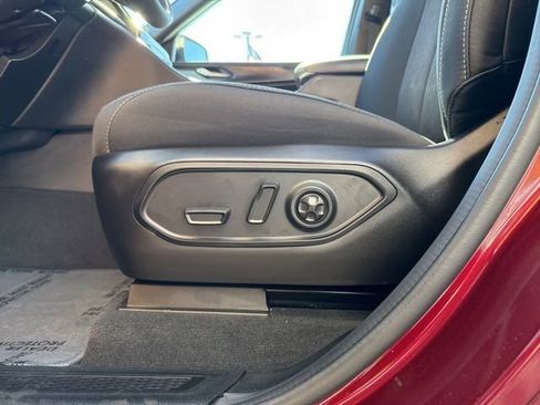 New 2025 Jeep Grand Cherokee Laredo X image 8