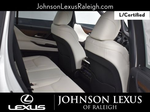 Used 2025 Lexus LX 700h Luxury AWD/4WD image 11