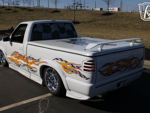 Used 2000 Chevrolet S10 Pickup Xtreme w/ Preferred Equipment Group image 7