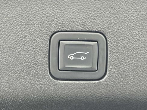 Certified 2023 Cadillac Escalade Sport Platinum image 12