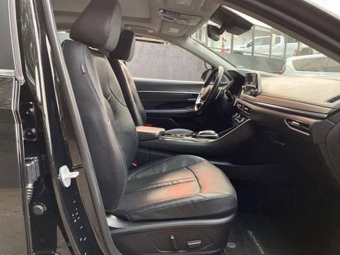 Used 2022 Hyundai Sonata Limited w/ Cargo Package FWD image 17