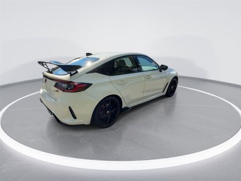 Used 2024 Honda Civic Type R image 8
