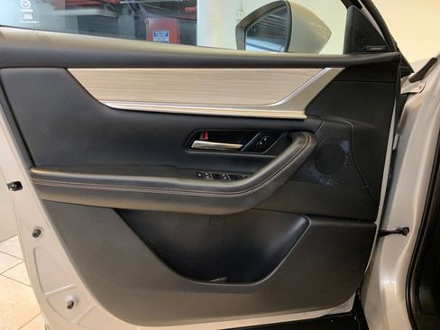 Used 2024 MAZDA CX-90 Plug-In Hybrid w/ Premium Pkg AWD/4WD image 19