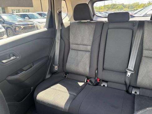 Used 2026 Nissan Rogue SV FWD image 40