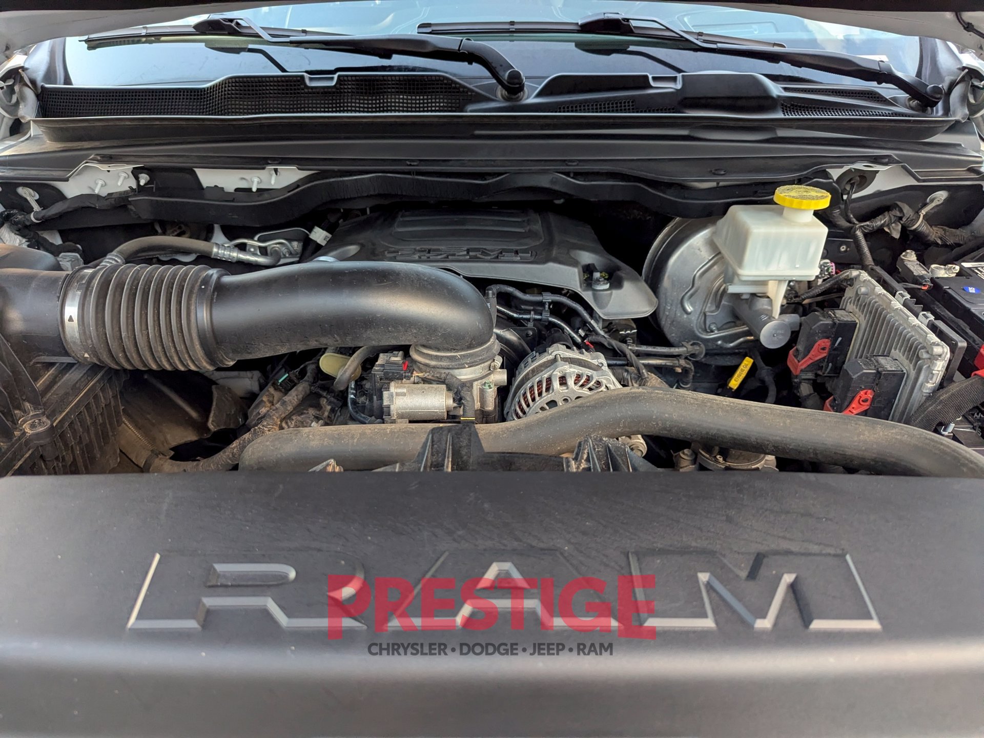 Used 2021 RAM 1500 Laramie w/ Advanced Safety Group AWD/4WD image 34