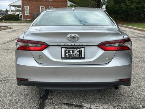 Used 2023 Toyota Camry LE image 5