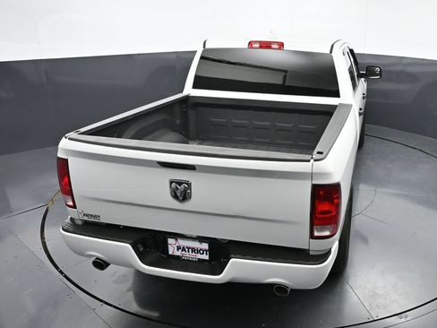 Used 2018 RAM 1500 Express RWD image 33