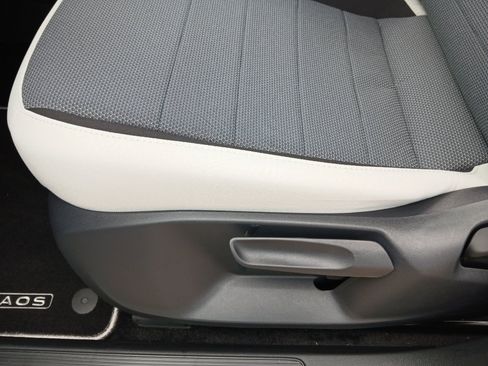 New 2026 Volkswagen Taos S FWD image 11