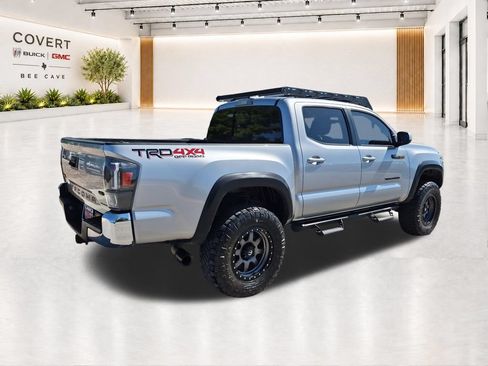 Used 2019 Toyota Tacoma TRD Off-Road AWD/4WD image 10