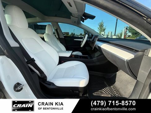 Used 2023 Tesla Model 3 Standard Range RWD image 28
