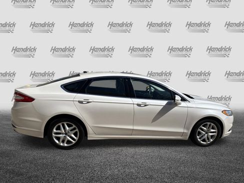 Used 2016 Ford Fusion SE w/ Equipment Group 202A image 11