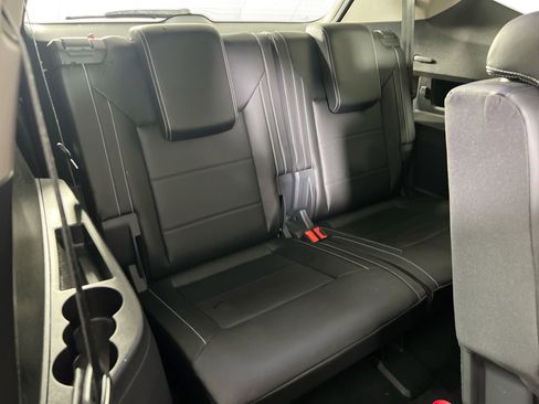 Used 2023 Volkswagen Atlas SE image 26