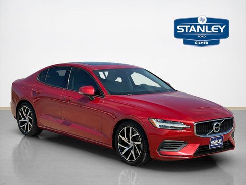 Used 2020 Volvo S60 T6 Momentum AWD/4WD image 1