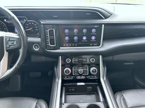 Used 2021 GMC Yukon XL Denali w/ Denali Premium Package AWD/4WD image 12