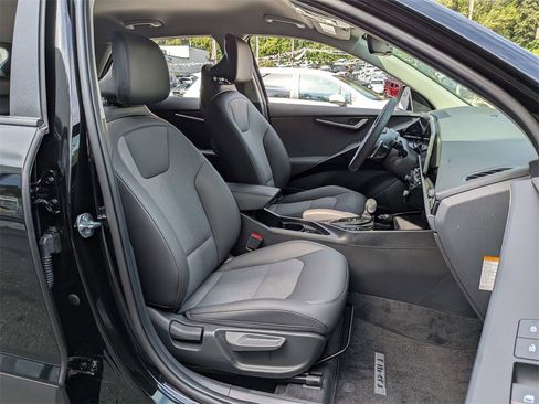 Used 2024 Kia Niro EX image 25
