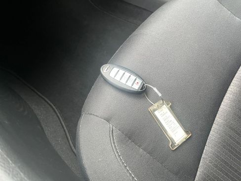 Used 2025 Nissan Altima 2.5 SV FWD image 21