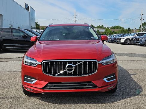 Used 2018 Volvo XC60 T5 Inscription w/ Vision Package AWD/4WD image 2