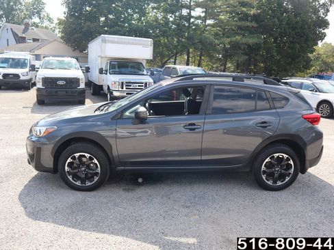 Used 2023 Subaru Crosstrek 2.0i Premium image 9