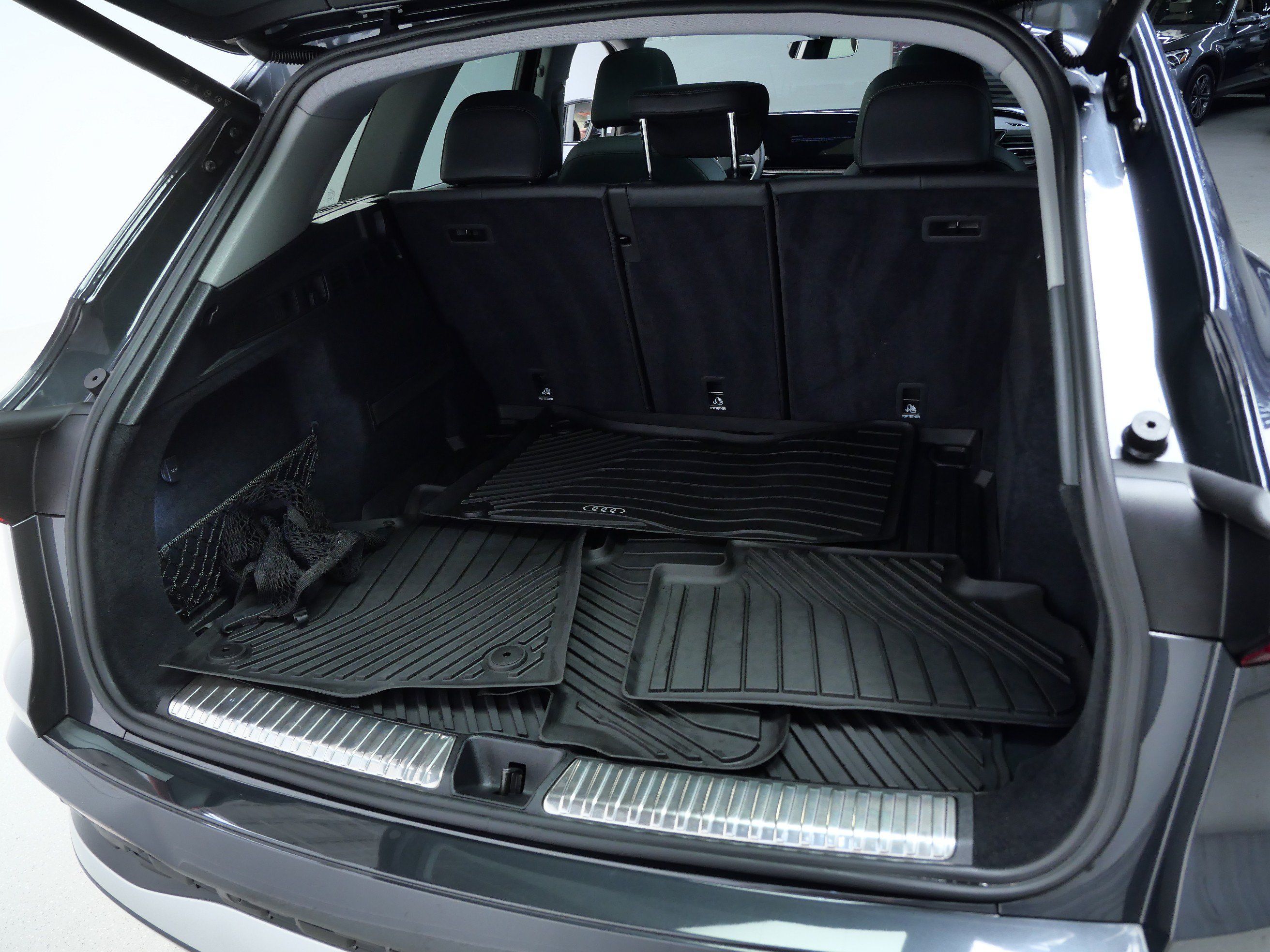 Used 2025 Audi Q5 Premium w/ Convenience Package AWD/4WD image 7