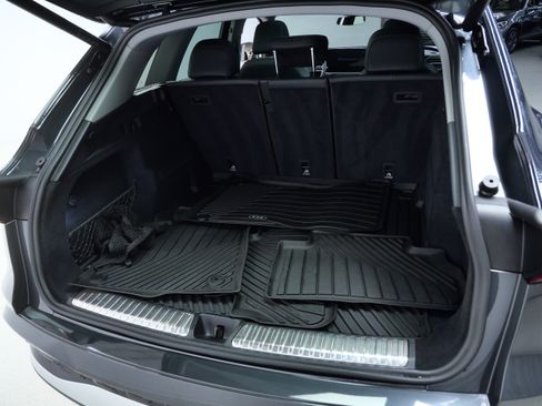 Used 2025 Audi Q5 Premium w/ Convenience Package AWD/4WD image 7