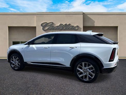 New 2026 Cadillac Optiq Luxury 2 RWD image 5