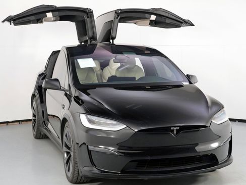 Used 2023 Tesla Model X image 56