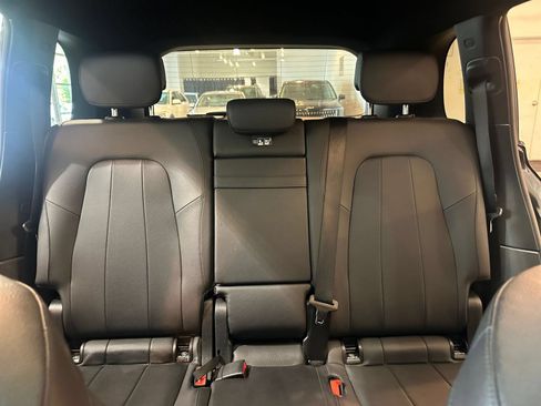 Used 2025 Mercedes-Benz GLB 250 image 42