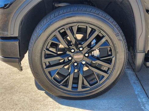 Used 2024 GMC Sierra 1500 Denali w/ Technology Package image 10