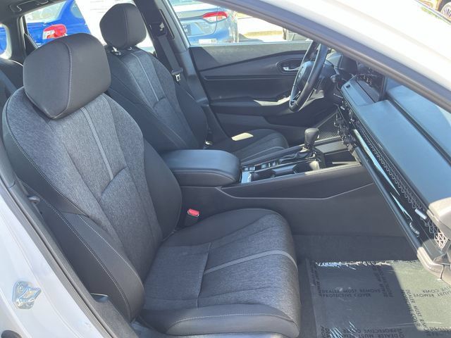 Used 2025 Honda Accord Sport image 27
