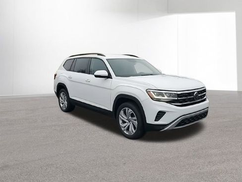 Used 2022 Volkswagen Atlas SE image 2