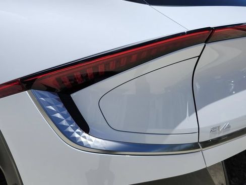 New 2026 Kia EV6 Wind AWD/4WD image 38