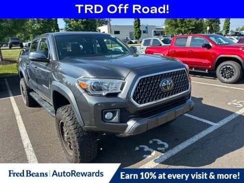 Used 2019 Toyota Tacoma TRD Off-Road AWD/4WD image 1